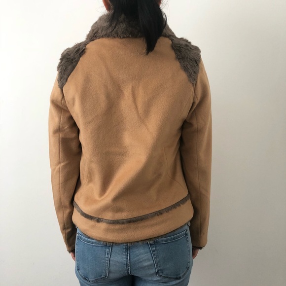 Camel colored jacket with faux fur trim - Picture 8 of 8